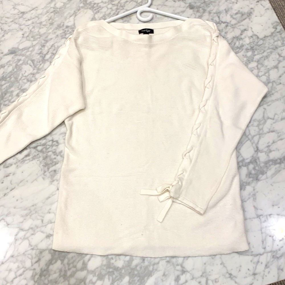 Sweater - Picture 2 of 4